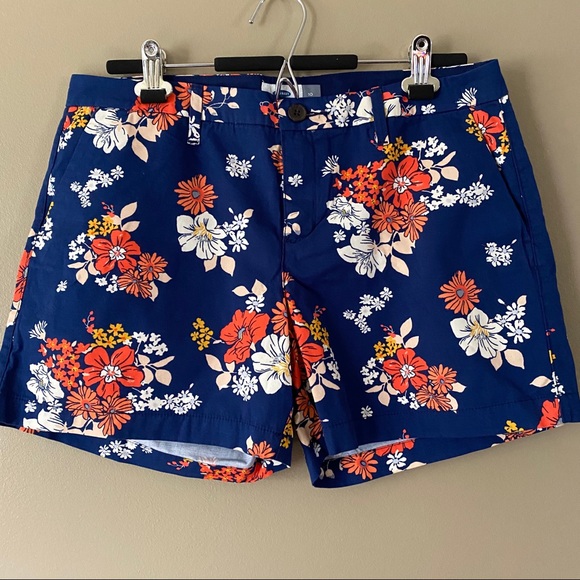 Old Navy Pants - Old Navy floral shorts